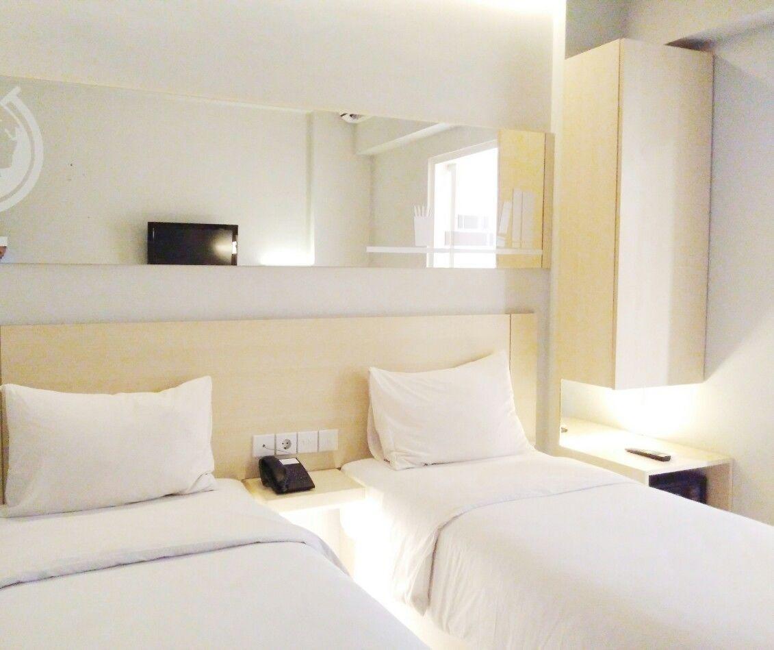 Cleo Hotel Tunjungan Surabaya Buitenkant foto