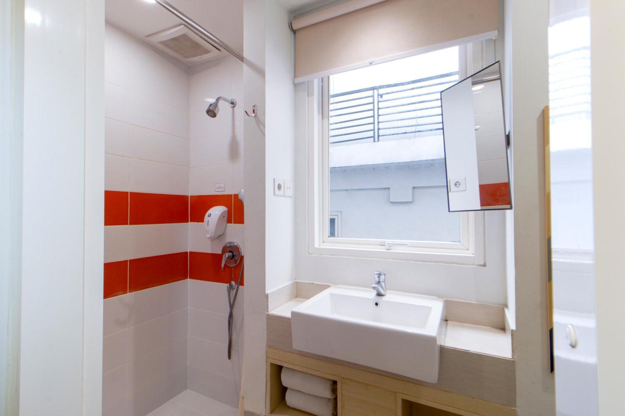 Cleo Hotel Tunjungan Surabaya Buitenkant foto