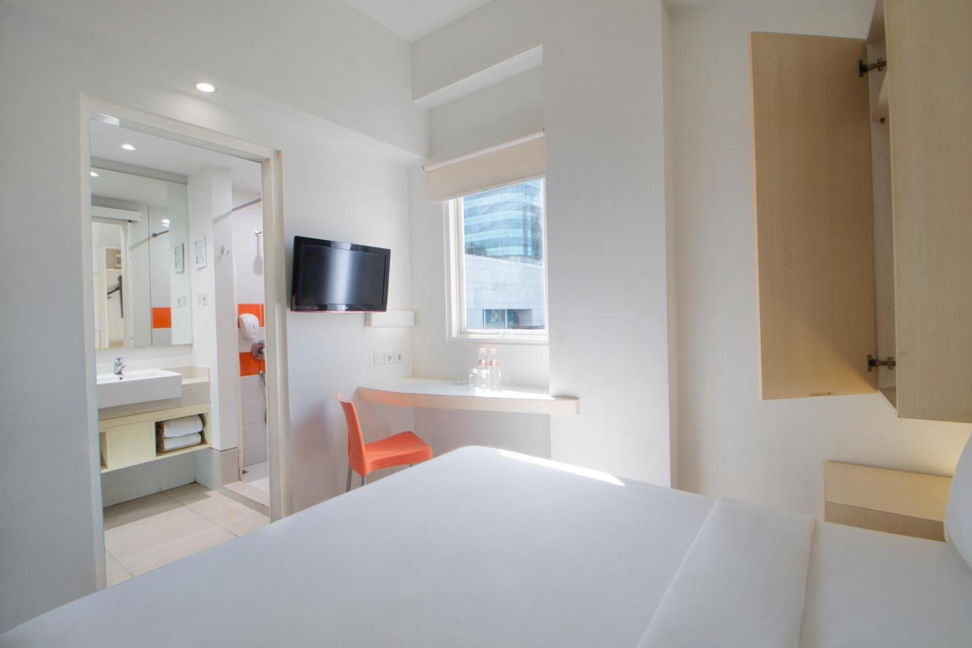 Cleo Hotel Tunjungan Surabaya Buitenkant foto
