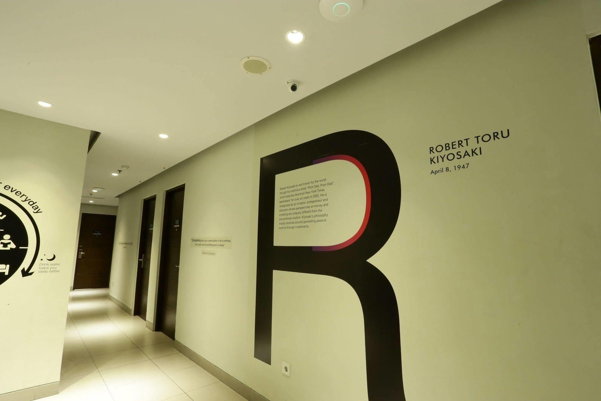 Cleo Hotel Tunjungan Surabaya Buitenkant foto